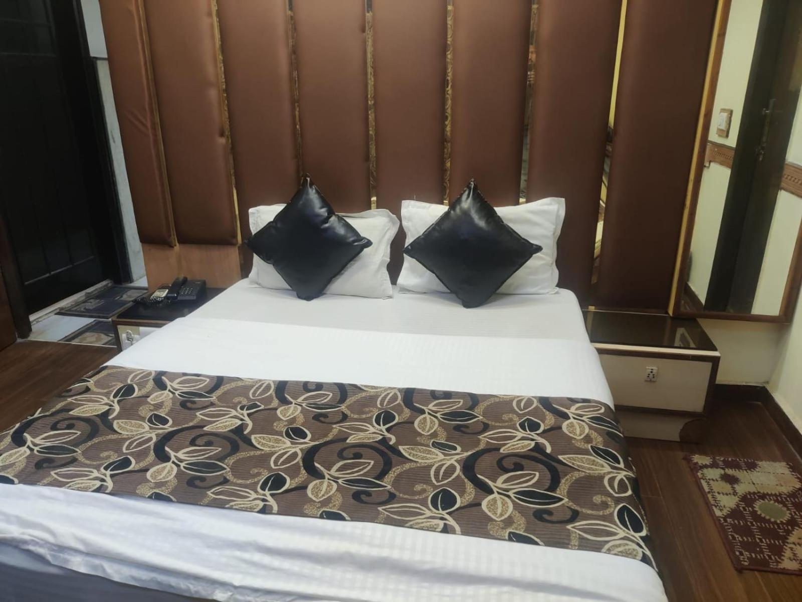 Hotel Shiva Intercontinental - New Delhi Railway Station - Paharganj Kültér fotó