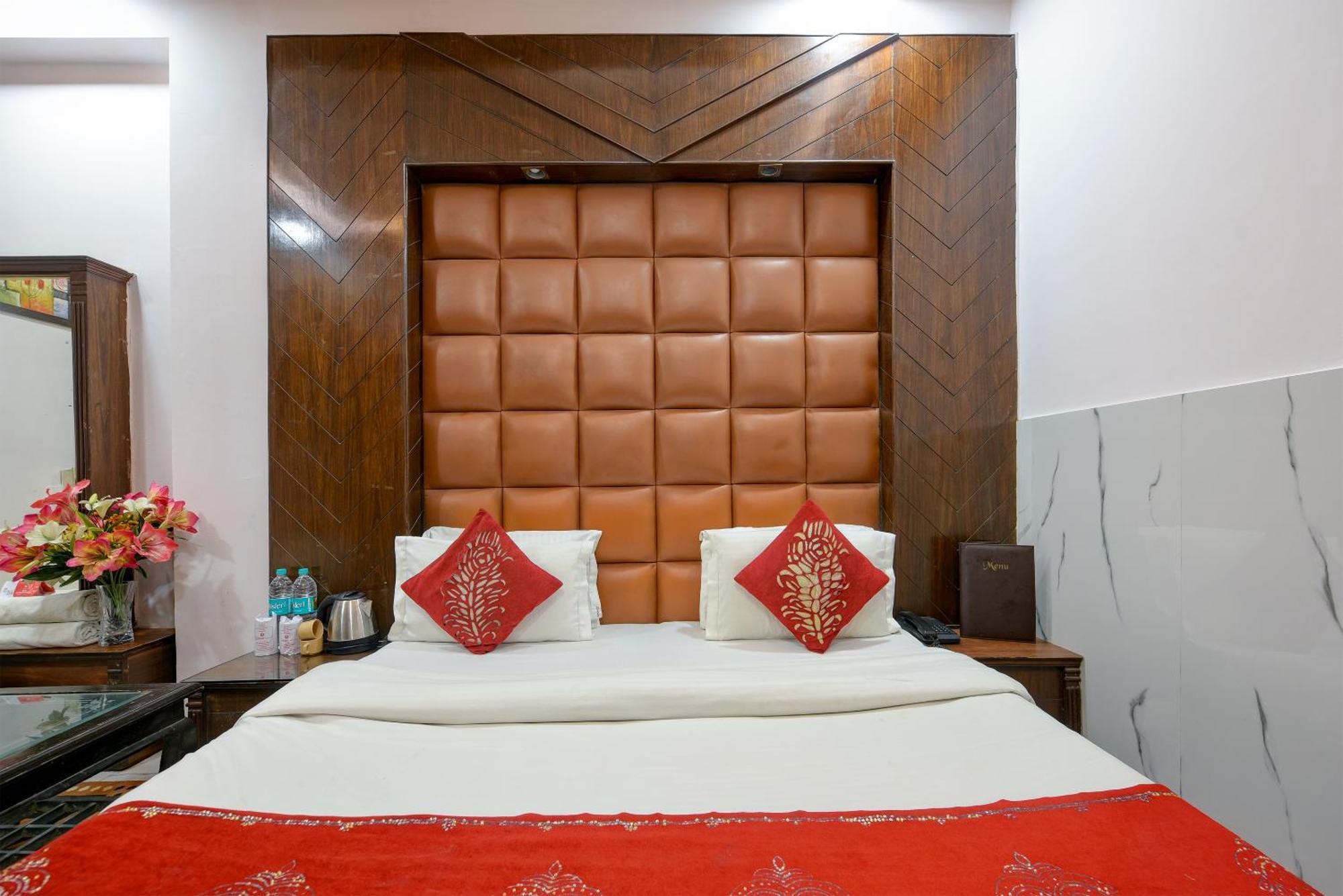 Hotel Shiva Intercontinental - New Delhi Railway Station - Paharganj Kültér fotó