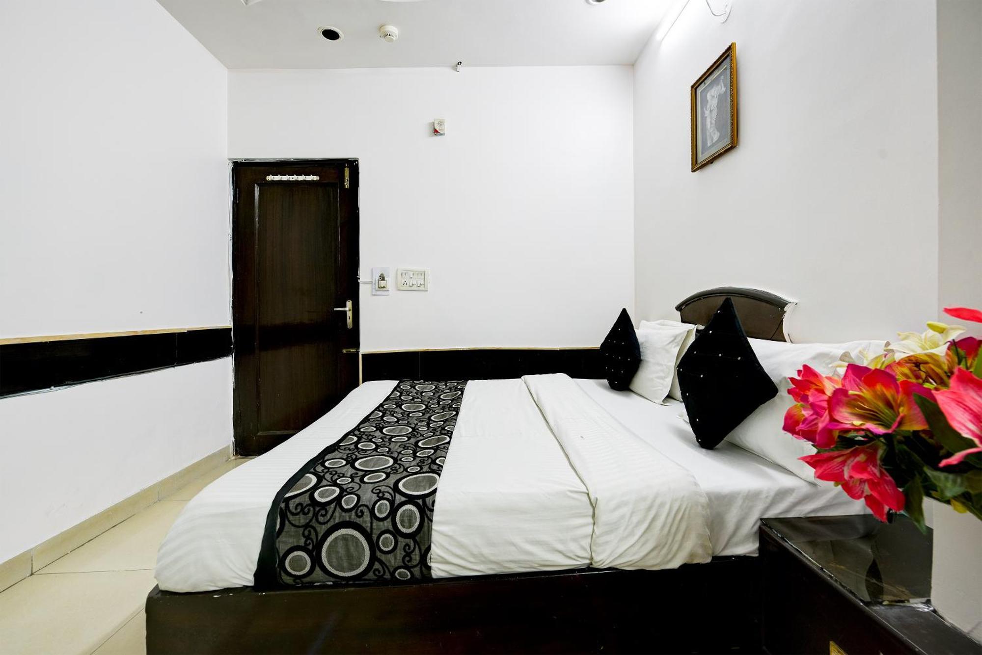 Hotel Shiva Intercontinental - New Delhi Railway Station - Paharganj Kültér fotó